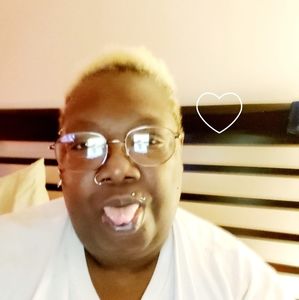 Meet your Posher, Edna